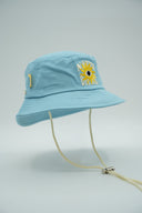 Bob Natif del sol bleu avec son lacet de réglage jaune, broderie de soleil pour homme et femme