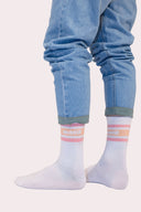 Chaussettes Natif classique pour les enfants, couleur blanc et orange en coton, pour avoir le style Natif jusqu'aux pieds.