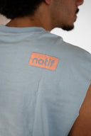 Débardeur Natif bleu classic, coton bio et col rond, avec une etiquette Natif brodée