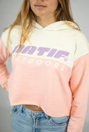 Sweat crop à capuche pour femme, coton bio, couleur crème et rose avec un style montagne outdoors de la marque de vêtements Natif.
