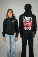 Hoodie noir unisexe, coton bio avec capuche et broderie, avec le message don't break my earth de la marque de vêtements Natif