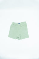Short éponge Natif pour enfant parfait pour l'été grâce à sa matière.