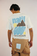 T-shirt crème outdoor de la marque de vêtements Natif, en coton bio avec un col rond pour homme et femme