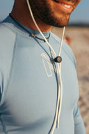 Lycra pour homme Natif, bleu et marron, avec un indice UPF 50% pour rester au soleil et dans l'eau en toute sécurité