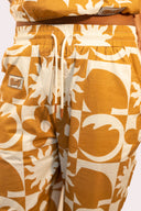 Pantalon fluide pattern pour femme avec des motifs ethniques dans le style surf de la marque de vêtements Natif