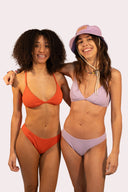 Maillot de bain pour femme bas de bikini couleur violet ou rouge pour la plage ou la piscine