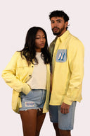 Veste Jaune en velours côtelé, poche en denim bleu, design Natif N pour un style des années 90s