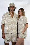 Short jacquard pour homme, couleur beige, style surf et ethnique avec un confort unique et des good vibes