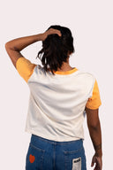 t-shirt pour femme good vibes couleur crème et orange, en matière coton, de la marque de vêtement Natif