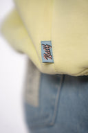 Hoodie Natif jaune Miami avec des palmiers et un soleil