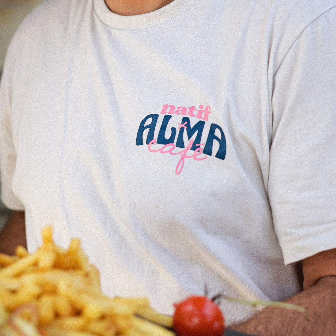 T-shirt Blanc Natif Alma Café Hyeres Restaurant Porquerolles Hyeres 