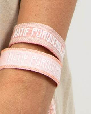 Natif Porquerolles bracelet en tissu de couleur rose